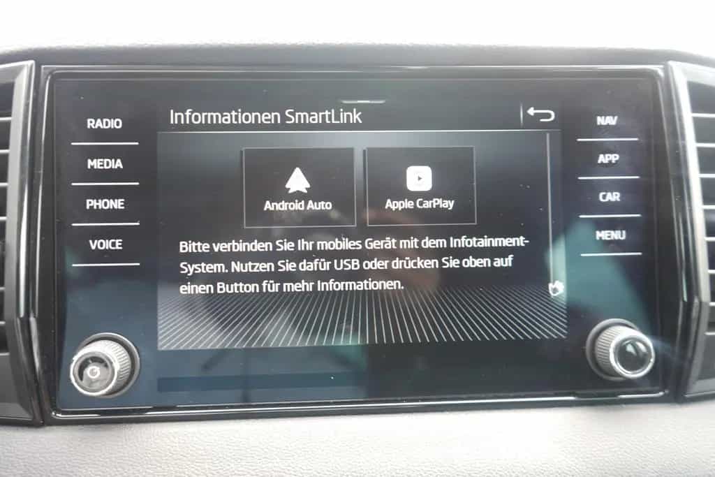 Skoda Karoq 1.5 TSI LED Kamera Sitzheizung 06/2024-photo-15