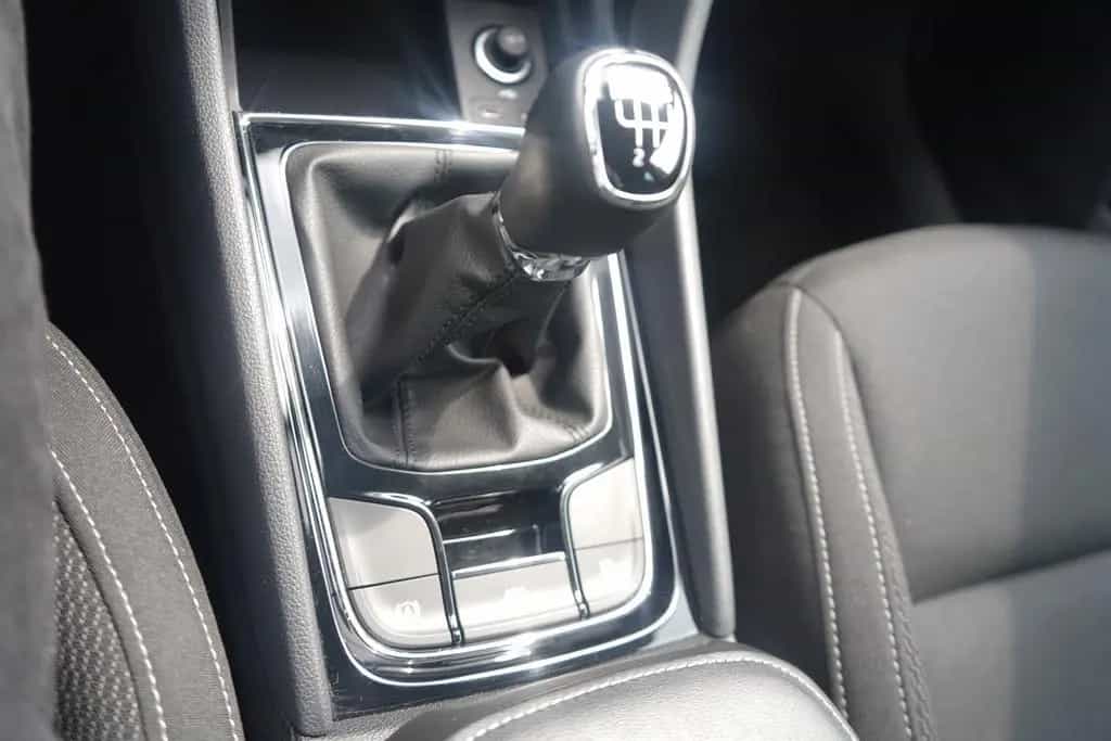 Skoda Karoq 1.5 TSI LED Kamera Sitzheizung 06/2024-photo-18