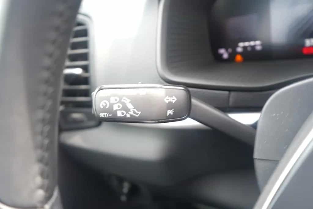 Skoda Karoq 1.5 TSI LED Kamera Sitzheizung 06/2024-photo-22