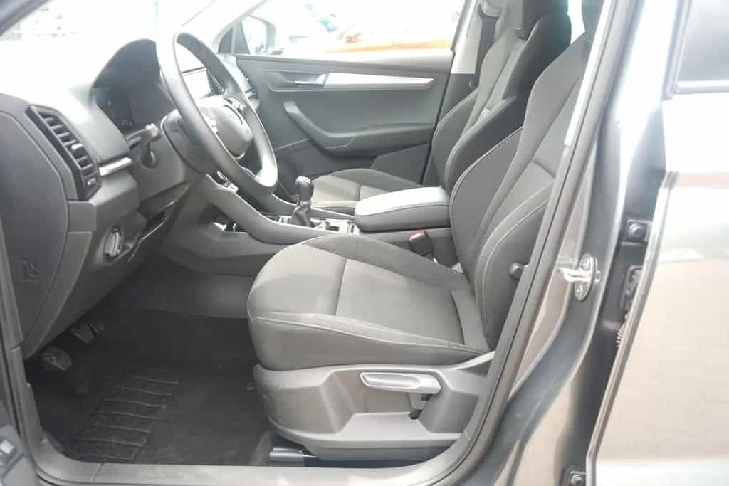 Skoda Karoq 1.5 TSI LED Kamera Sitzheizung 06/2024-photo-27