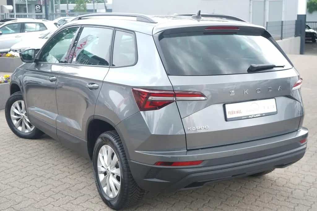 Skoda Karoq 1.5 TSI LED Kamera Sitzheizung 06/2024-photo-3