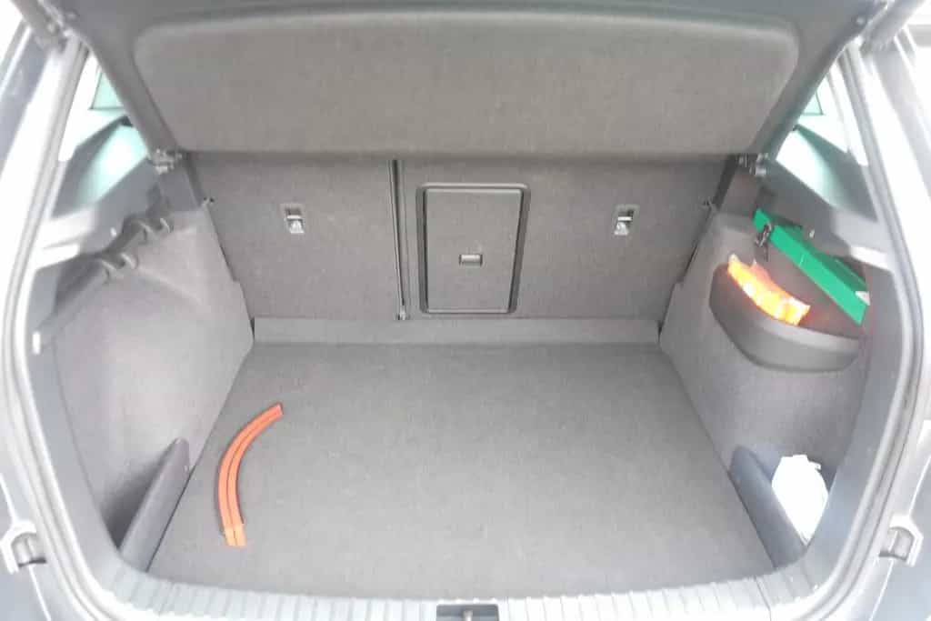 Skoda Karoq 1.5 TSI LED Kamera Sitzheizung 06/2024-photo-30