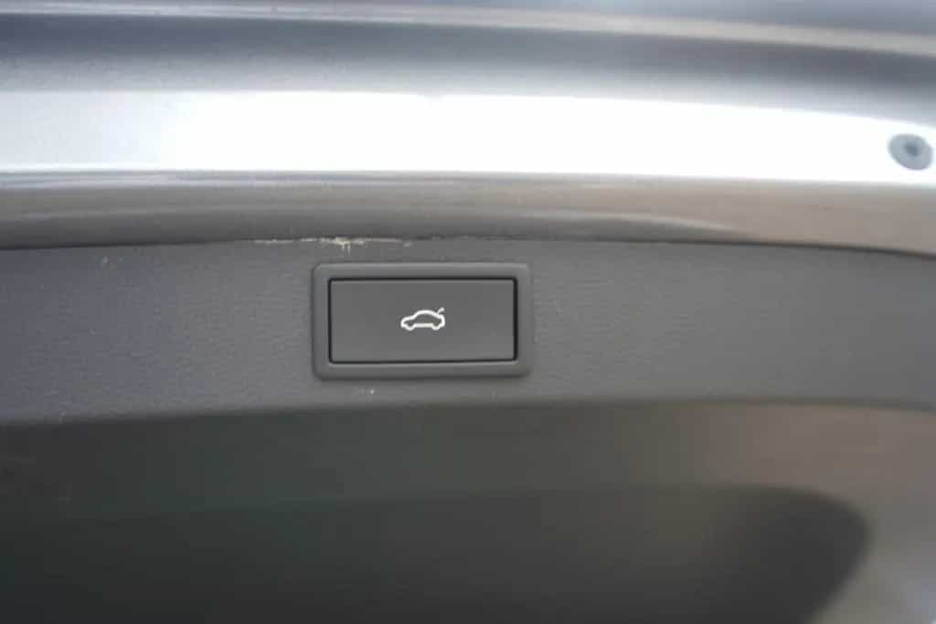 Skoda Karoq 1.5 TSI LED Kamera Sitzheizung 06/2024-photo-31