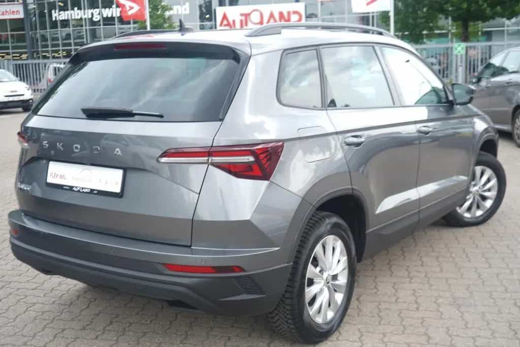Skoda Karoq 1.5 TSI LED Kamera Sitzheizung 06/2024-photo-5