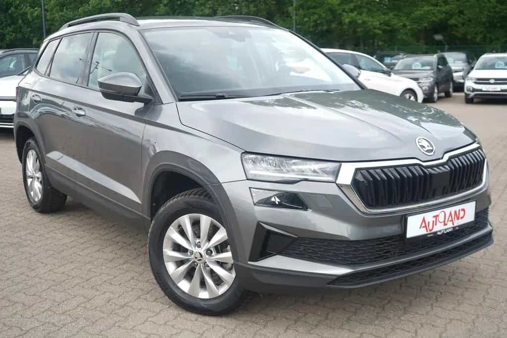 Skoda Karoq 1.5 TSI LED Kamera Sitzheizung 06/2024-photo-7
