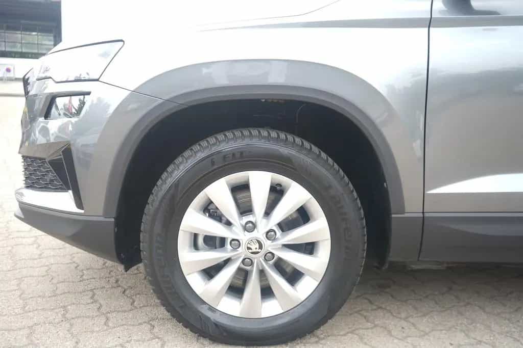 Skoda Karoq 1.5 TSI LED Kamera Sitzheizung 06/2024-photo-9