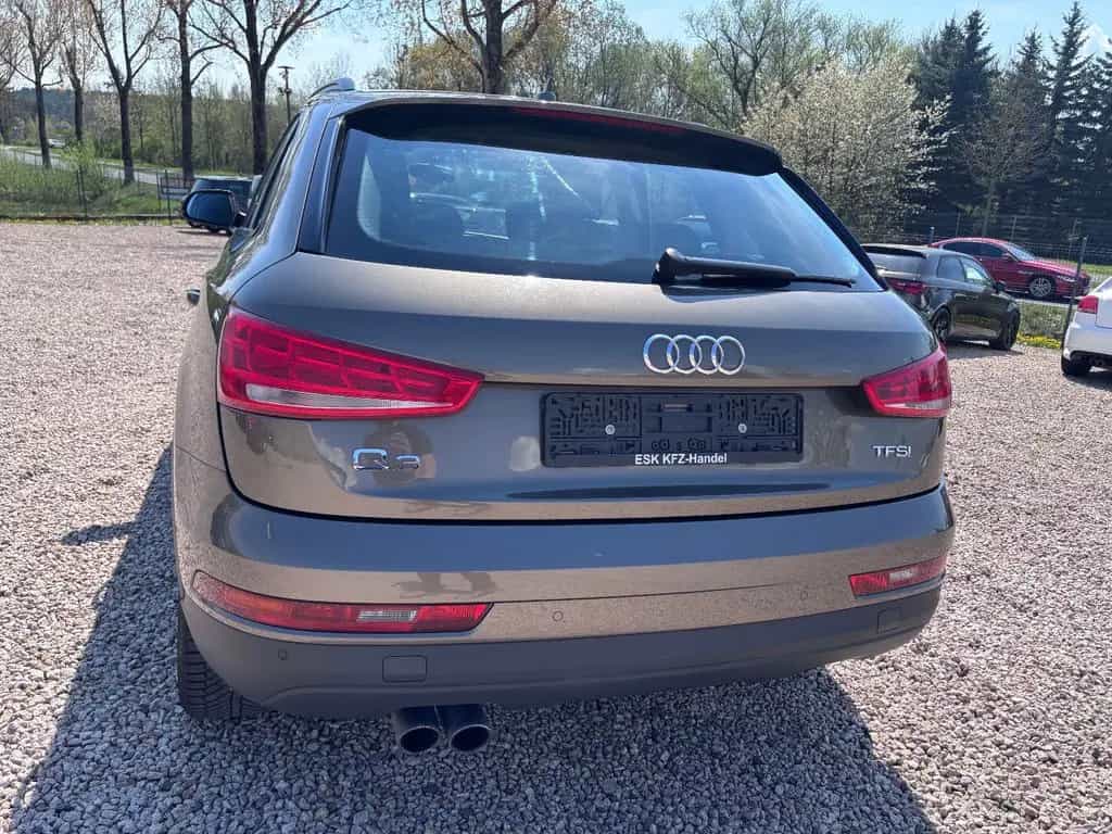 Audi Q3 S-Tronic 03/2015-photo-10