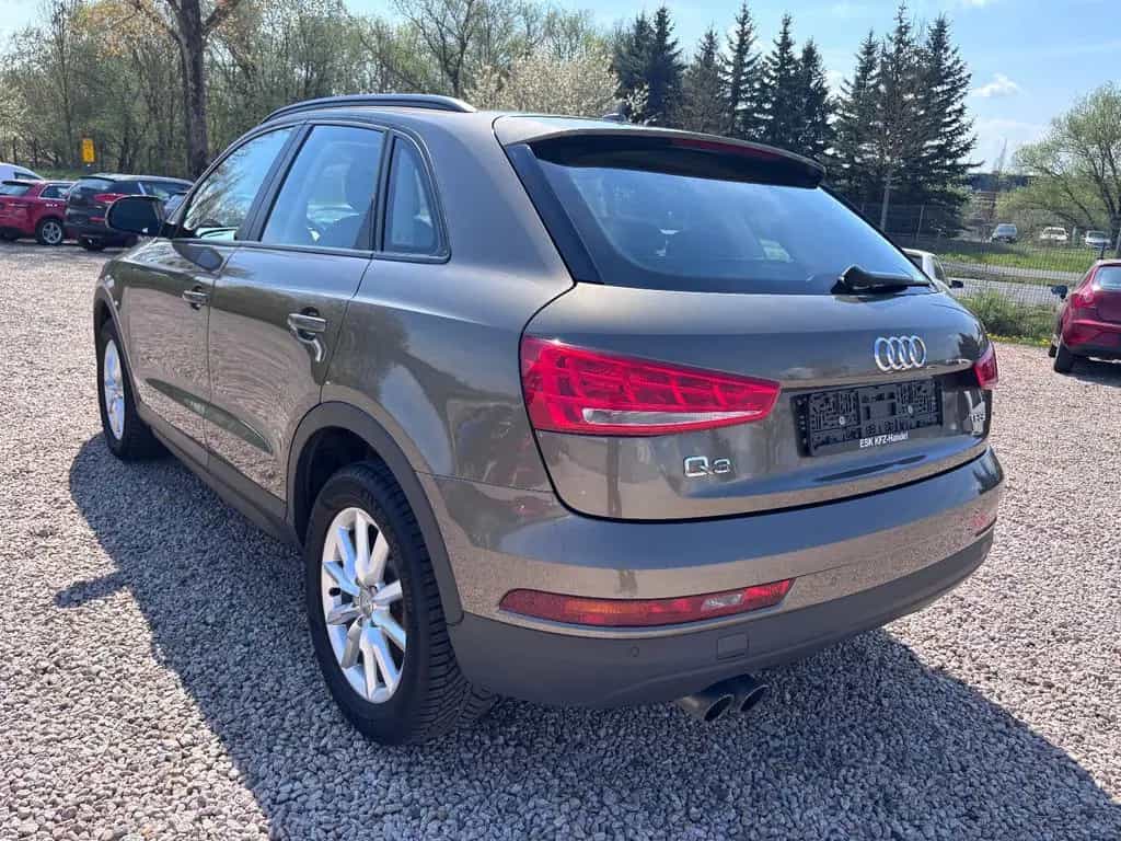 Audi Q3 S-Tronic 03/2015-photo-11