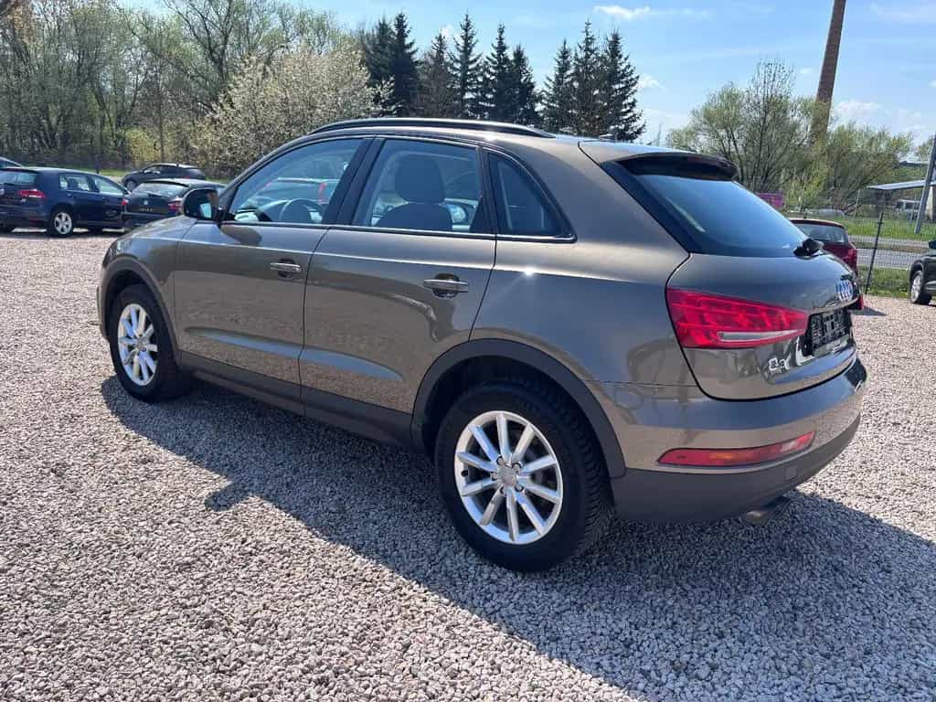 Audi Q3 S-Tronic 03/2015-photo-12