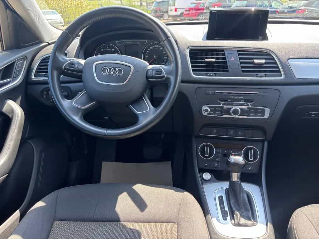 Audi Q3 S-Tronic 03/2015-photo-21