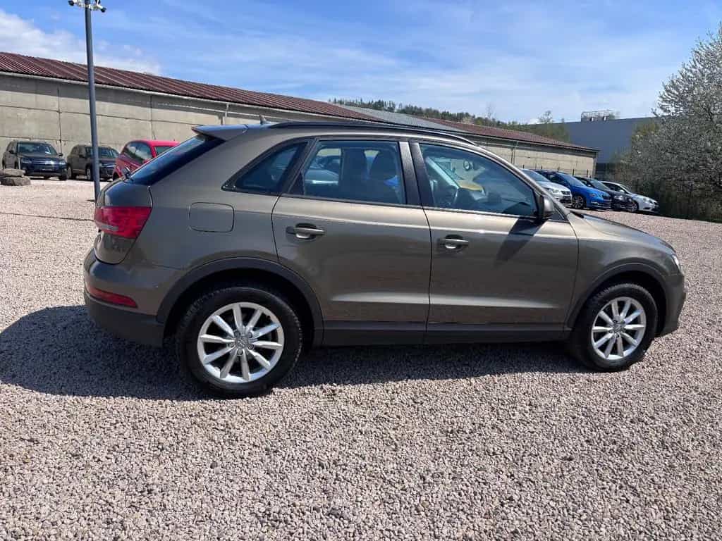 Audi Q3 S-Tronic 03/2015-photo-4