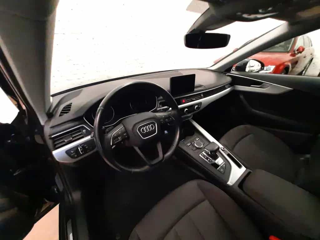 Audi A4 Avant Sport 1.4 TFSI S-tr. 85oookm PANO DACH 10/2017-photo-10