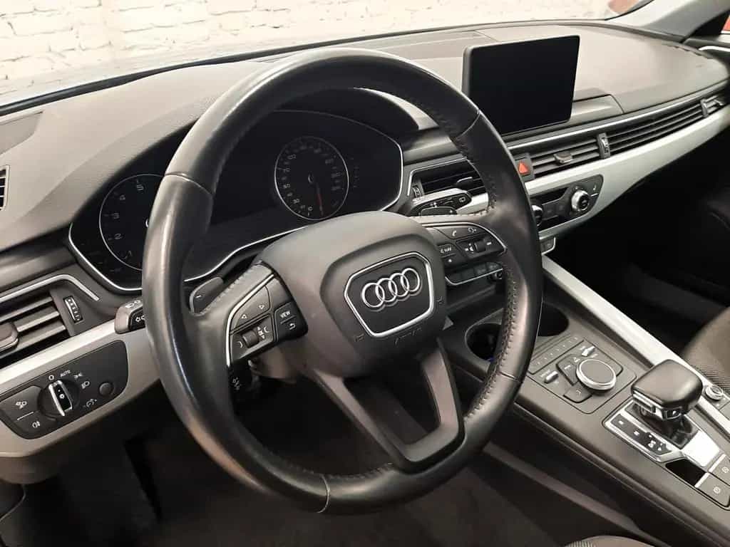 Audi A4 Avant Sport 1.4 TFSI S-tr. 85oookm PANO DACH 10/2017-photo-11