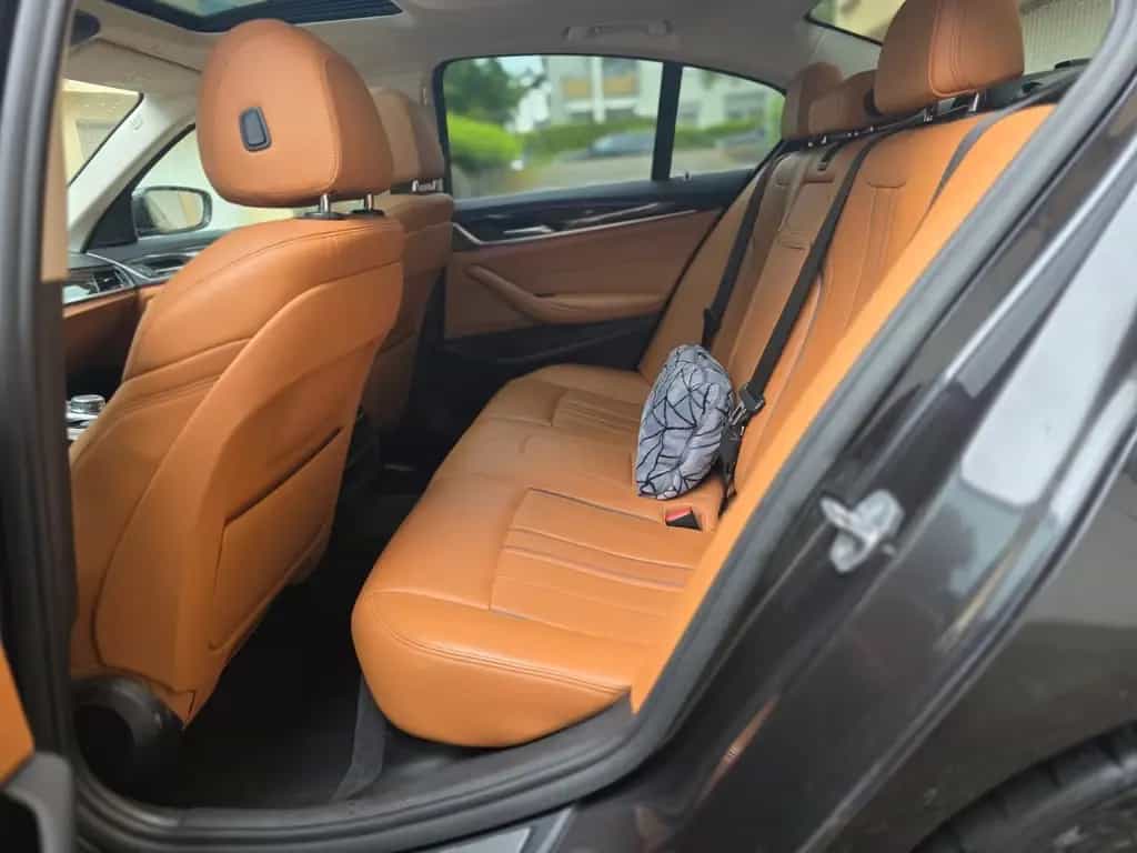 BMW 520 d Limousine Sport Line 12/2017-photo-11