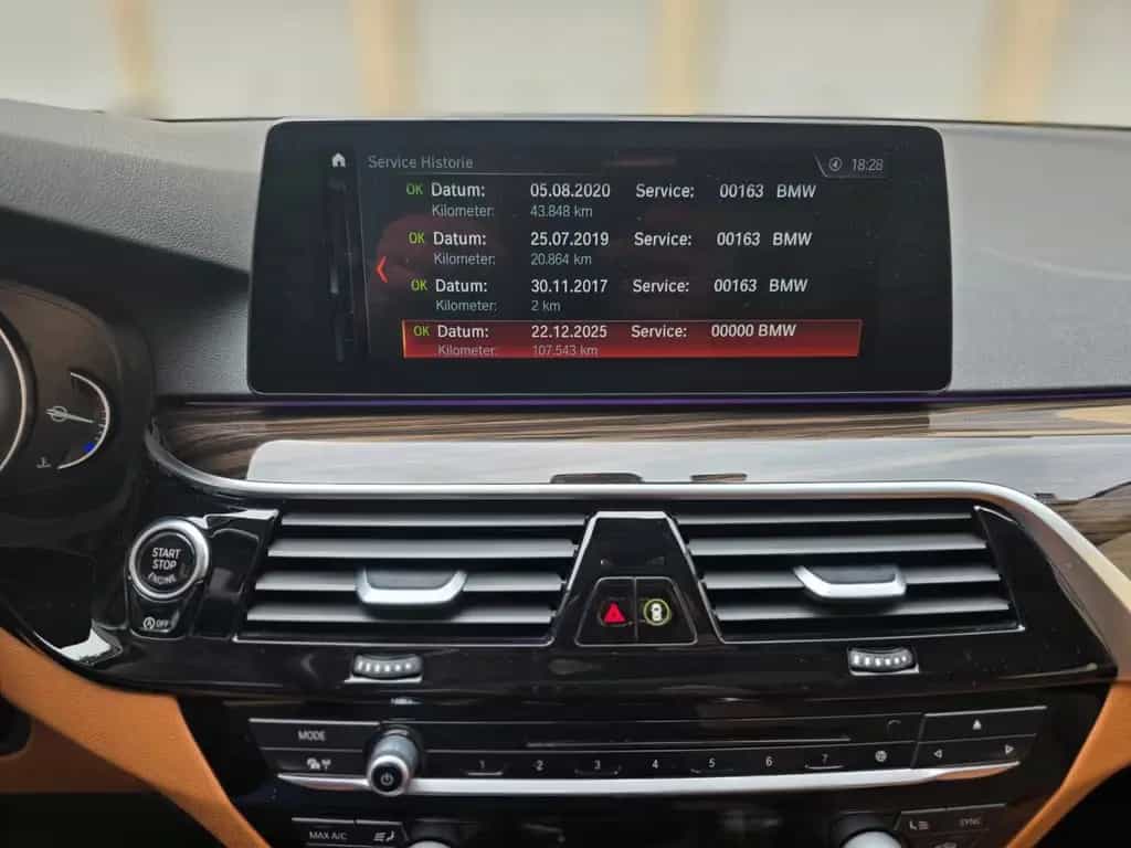BMW 520 d Limousine Sport Line 12/2017-photo-13