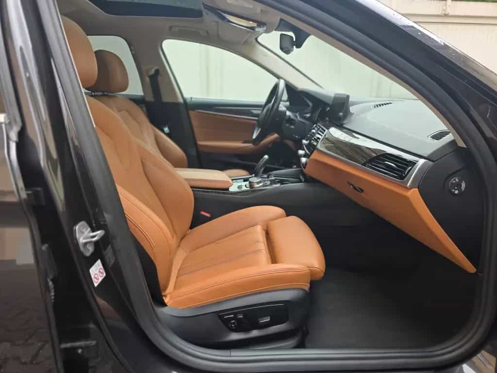 BMW 520 d Limousine Sport Line 12/2017-photo-16