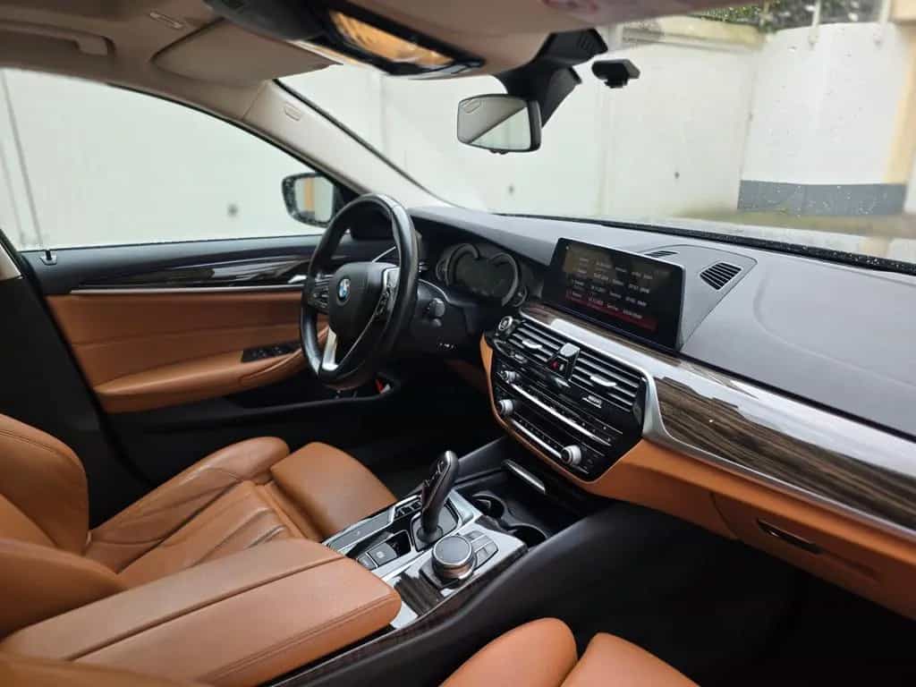 BMW 520 d Limousine Sport Line 12/2017-photo-17