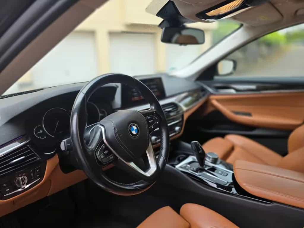 BMW 520 d Limousine Sport Line 12/2017-photo-9