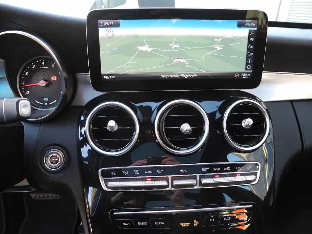 Mercedes-Benz C 200 T AMG-Line *Pano*AHK* Multibeam*Comand* 02/2020-photo-13