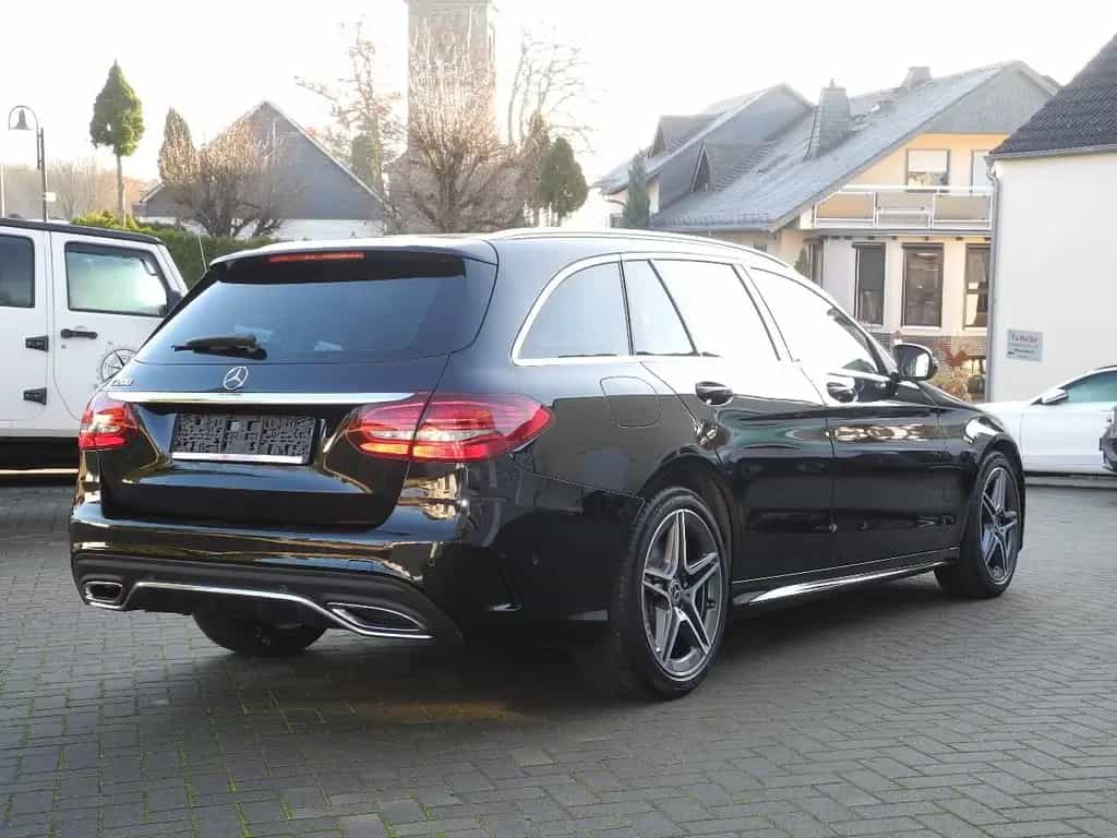 Mercedes-Benz C 200 T AMG-Line *Pano*AHK* Multibeam*Comand* 02/2020-photo-3