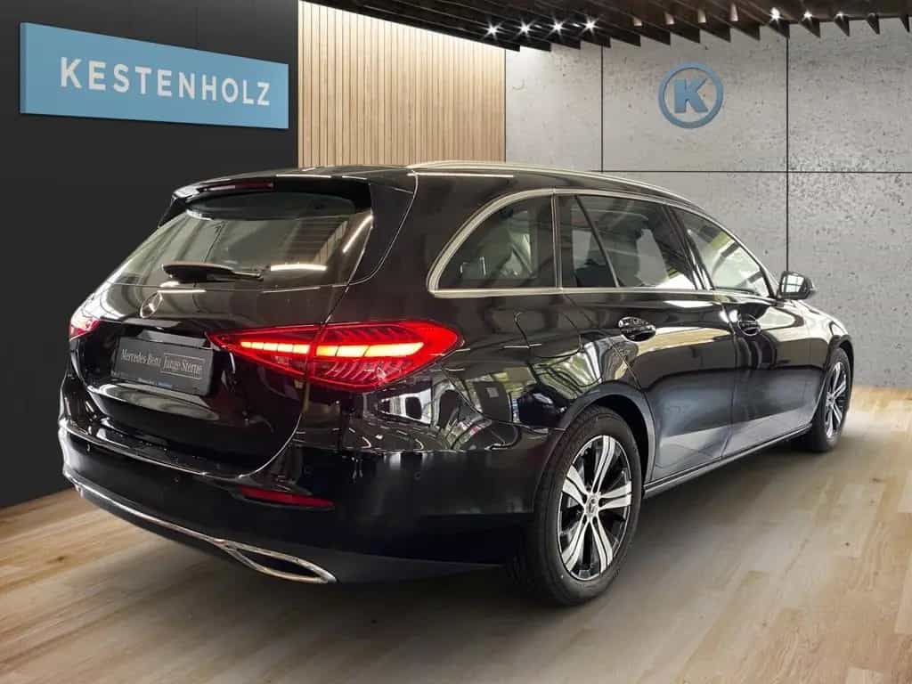 Mercedes-Benz C 200 T *AVANTGARDE*AHK*RFK*PANO*SHZ*LED*NAVI* 08/2021-photo-2