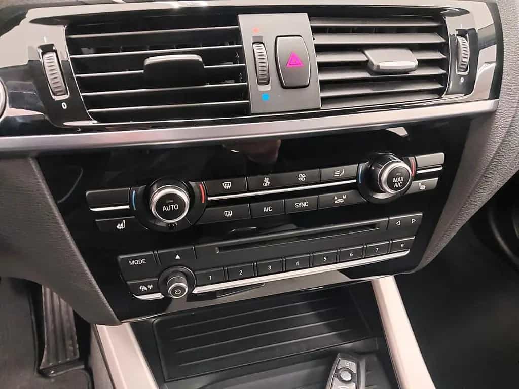 BMW X3 xDrive 20i Steptronic 82oookm Sitzh. PDC 4x4 07/2015-photo-15
