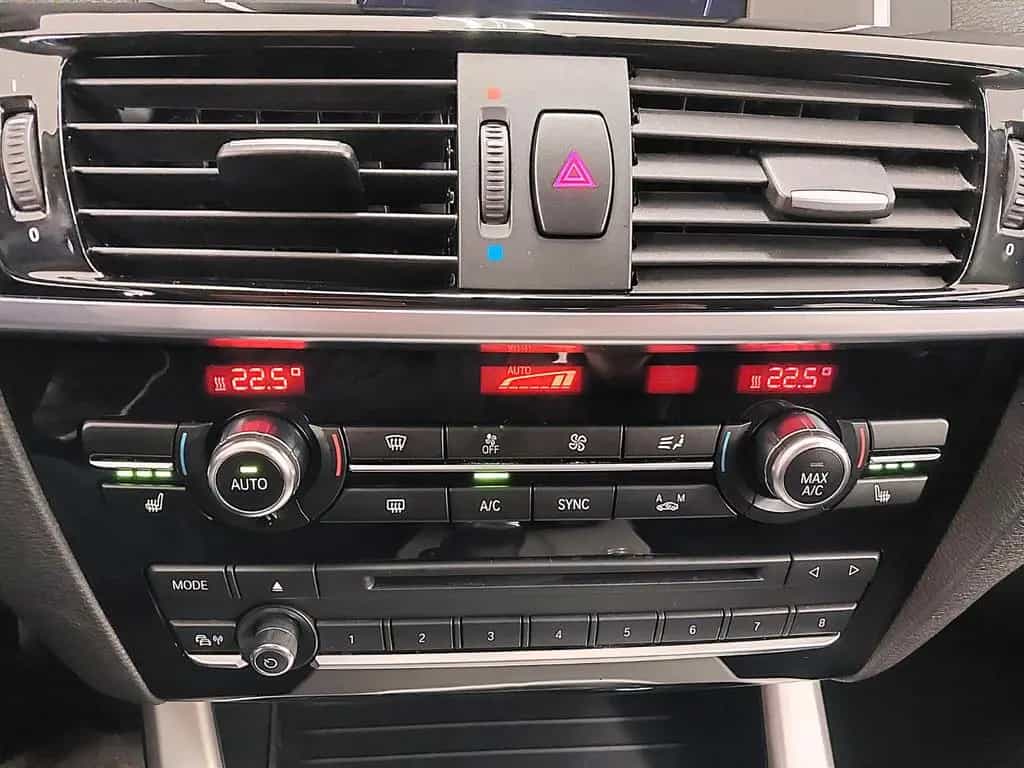 BMW X3 xDrive 20i Steptronic 82oookm Sitzh. PDC 4x4 07/2015-photo-17