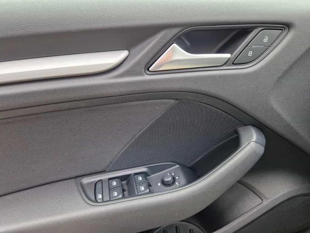 Audi A3 Sportback 2.0 TDI+Automatik+Scheckheft+HU neu 12/2016-photo-32