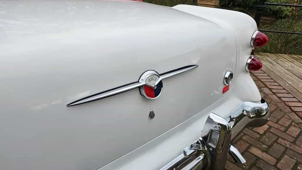Buick Roadmaster 1954 Buick Special Cabrio Note -1 Roadmaster 06/1954-photo-18