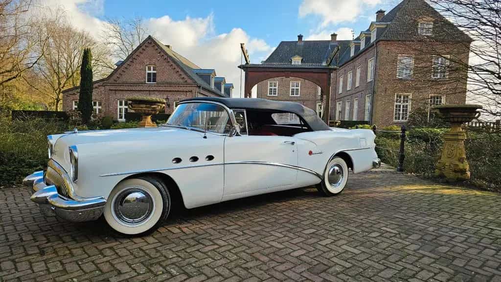 Buick Roadmaster 1954 Buick Special Cabrio Note -1 Roadmaster 06/1954-photo-2