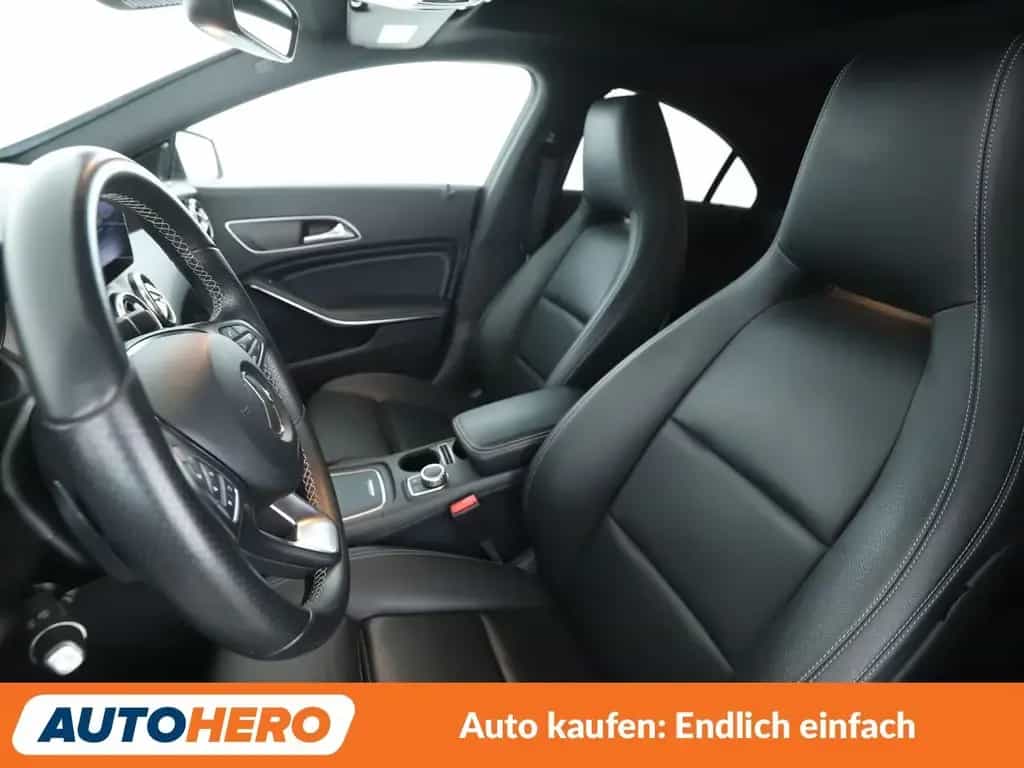 Mercedes-Benz CLA 200 CLA 200 Urban Aut.*NAVI*CAM*TEMPO*SHZ* 04/2018-photo-9