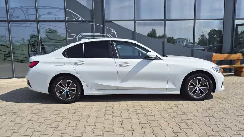 BMW 318 Limousine 318 i Advantage*Navi*LED*ACC 09/2021-photo-4