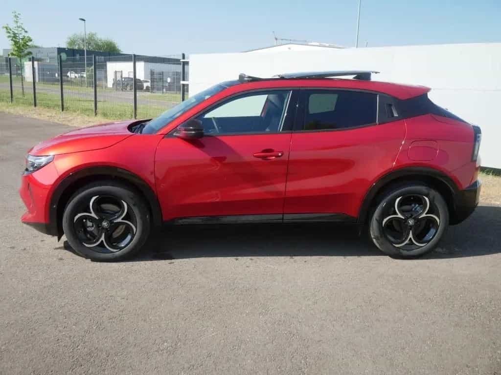 Alfa Romeo Junior IBRIDA TI 1.2 VGT 145PS DCT6 SCHIEBEDACH 06/2026-photo-5