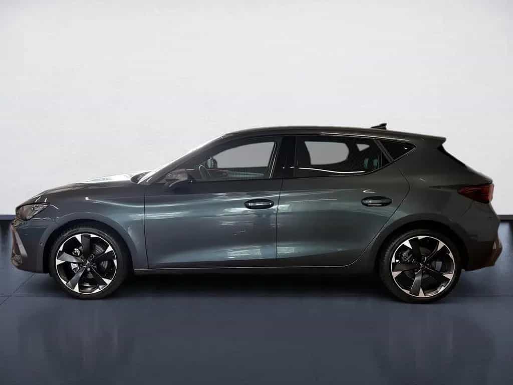 Cupra Leon 1.5 eTSI DSG Edge Matrix Navi ACC RFK ACC 04/2025-photo-2