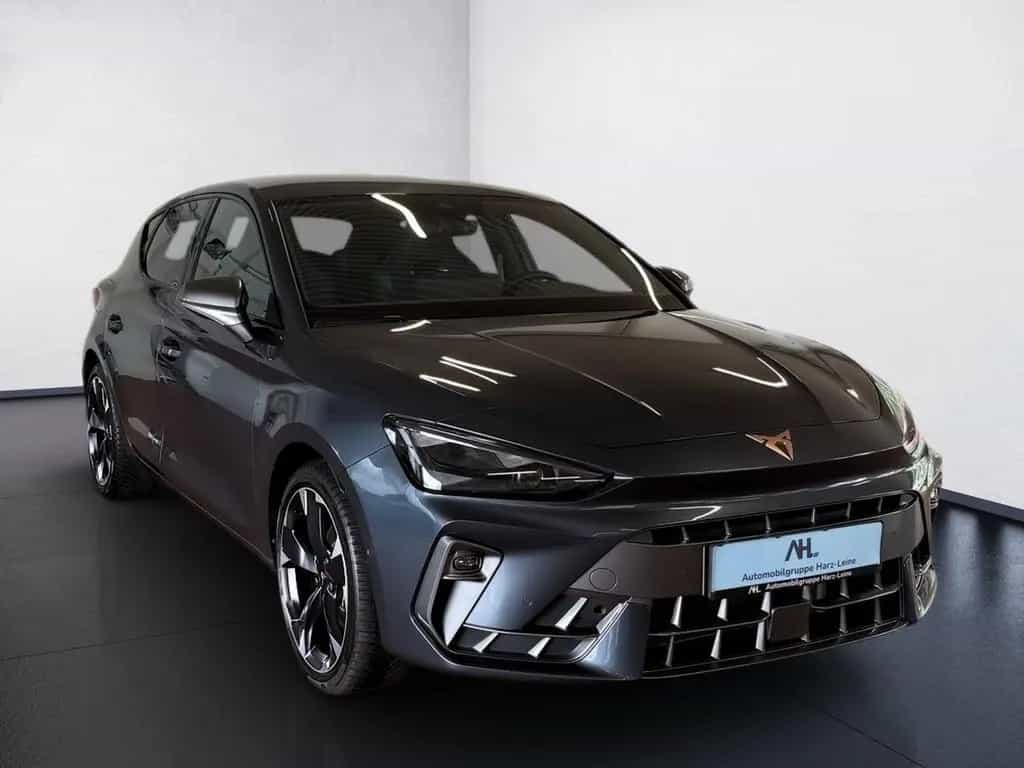 Cupra Leon 1.5 eTSI DSG Edge Matrix Navi ACC RFK ACC 04/2025-photo-7