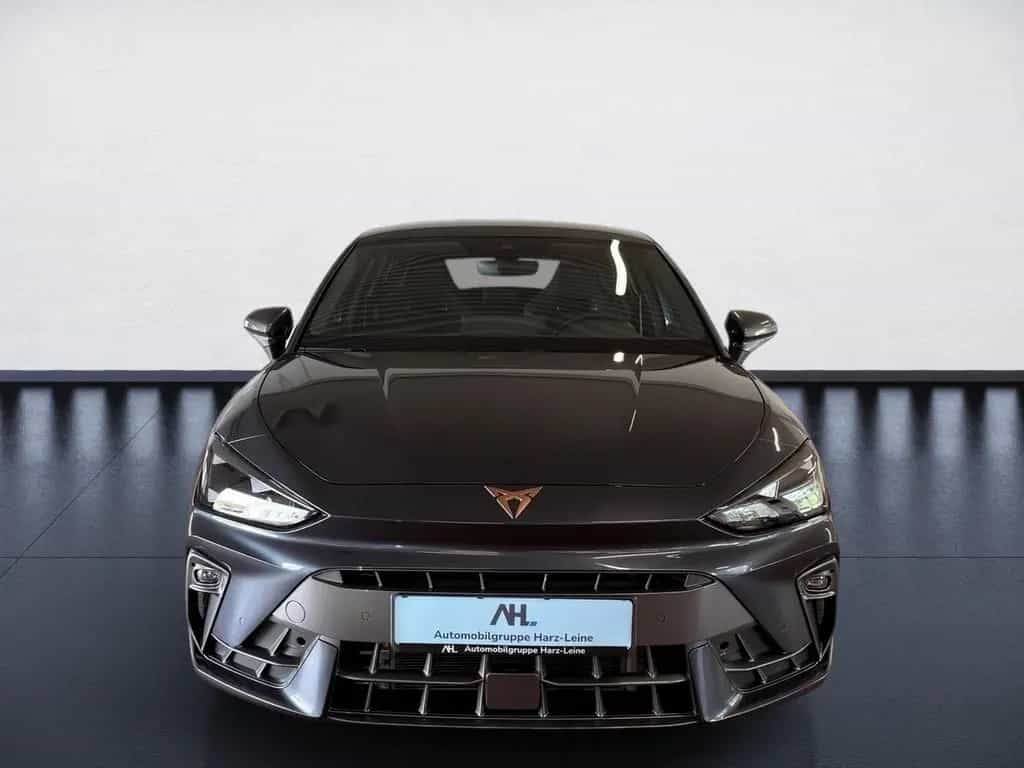Cupra Leon 1.5 eTSI DSG Edge Matrix Navi ACC RFK ACC 04/2025-photo-8