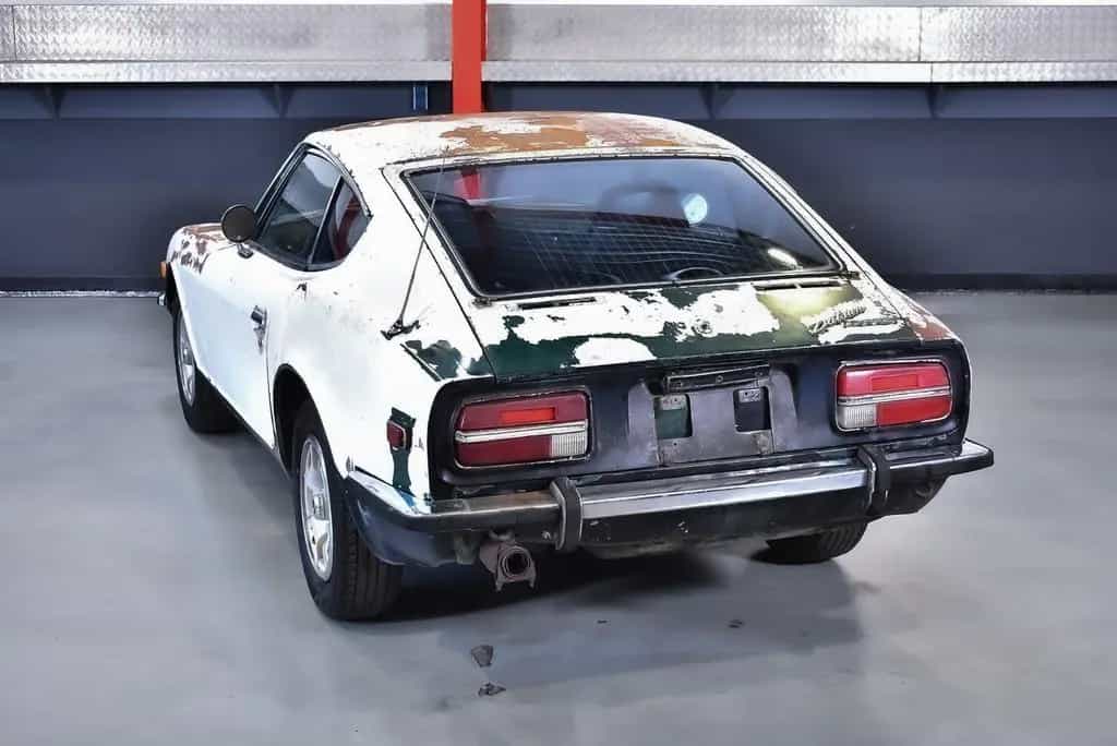 Datsun 240Z 06/1970-photo-10
