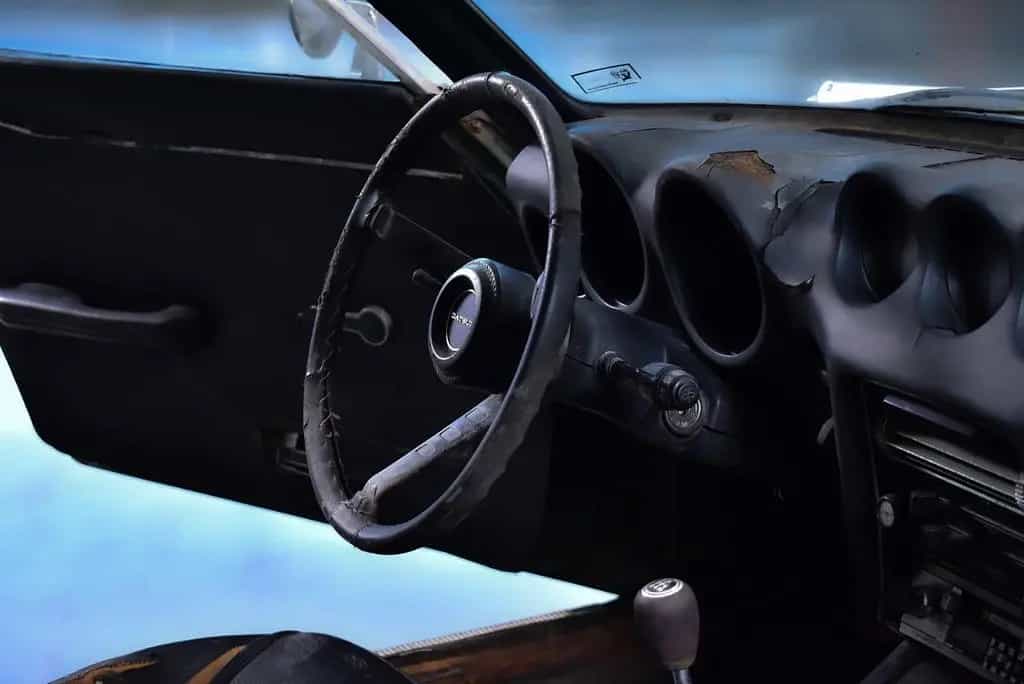 Datsun 240Z 06/1970-photo-21
