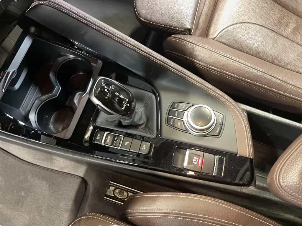 BMW X1 xDrive20d Navi AHK Kamera Pano.Dach HiFi LED 03/2019-photo-13