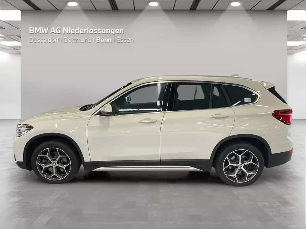 BMW X1 xDrive20d Navi AHK Kamera Pano.Dach HiFi LED 03/2019-photo-2