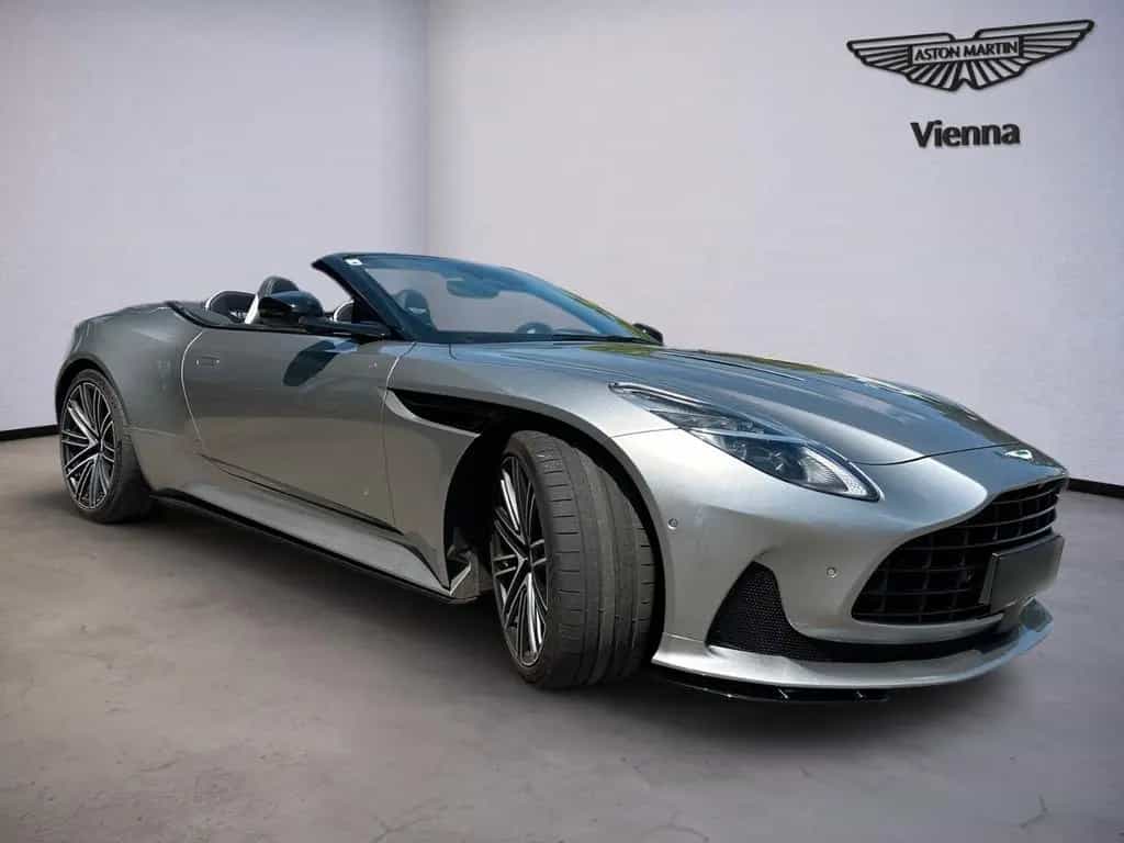 Aston Martin DB12 Volante / B&W / Full PPF / CF Interior 04/2025-photo-1
