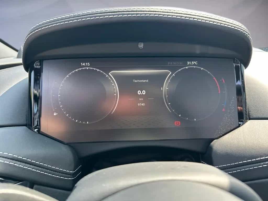 Aston Martin DB12 Volante / B&W / Full PPF / CF Interior 04/2025-photo-10