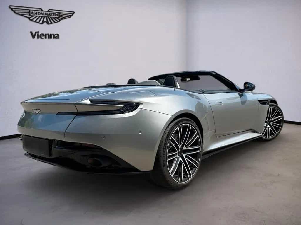 Aston Martin DB12 Volante / B&W / Full PPF / CF Interior 04/2025-photo-2