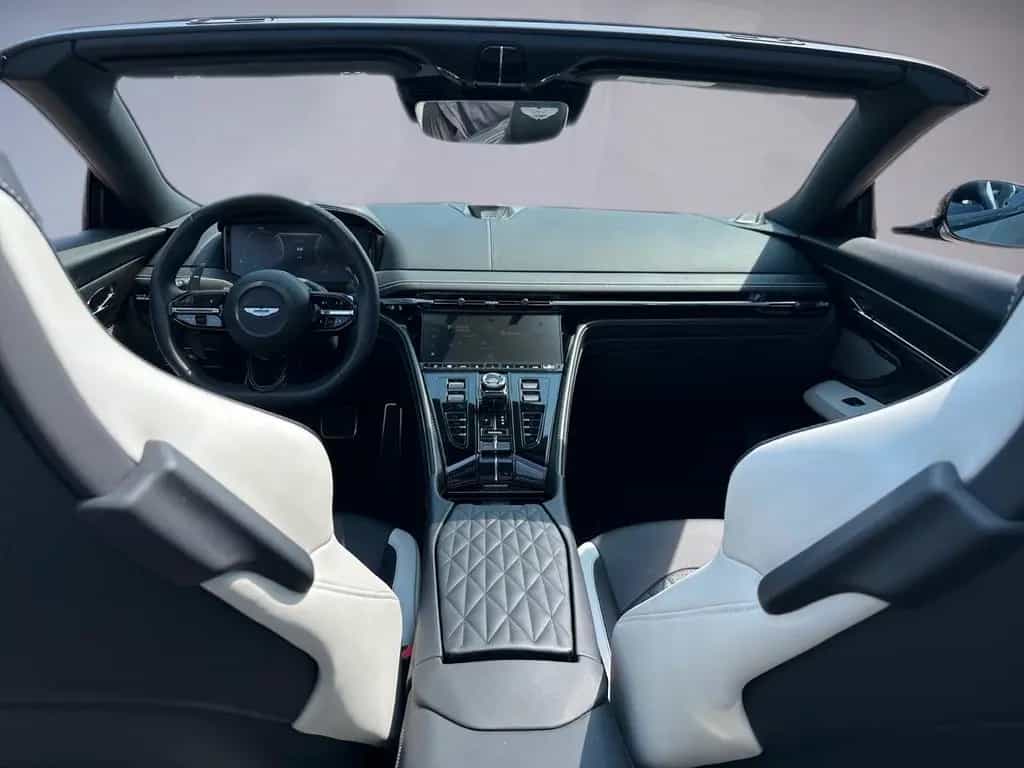 Aston Martin DB12 Volante / B&W / Full PPF / CF Interior 04/2025-photo-8