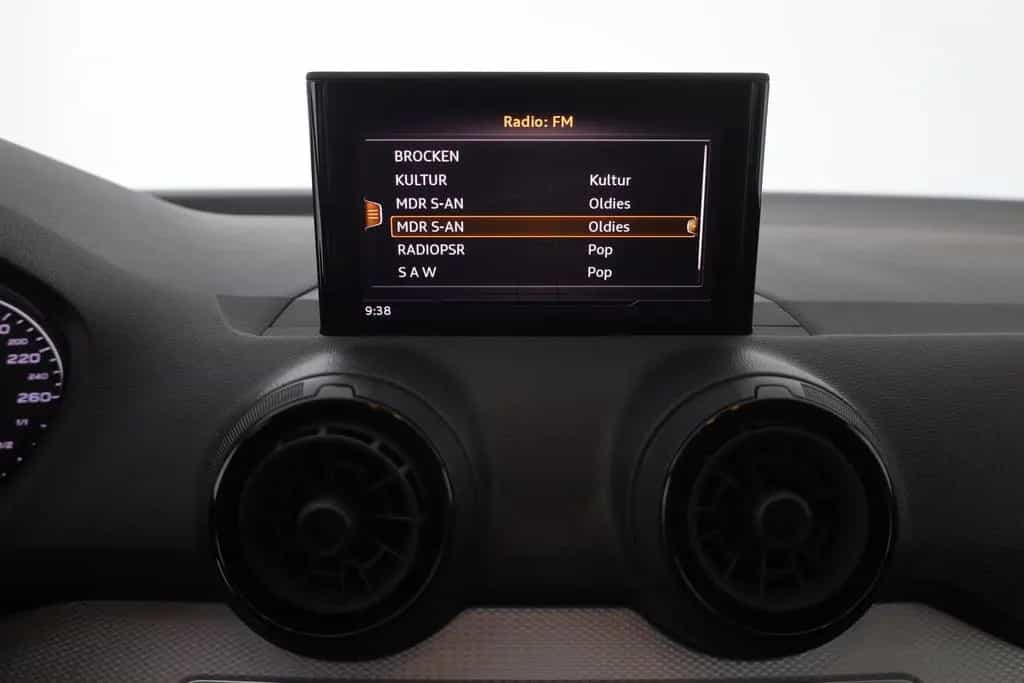 Audi Q2 1.0 TFSI Ultra Navi Sitzheizung Bluetooth USB 01/2018-photo-10