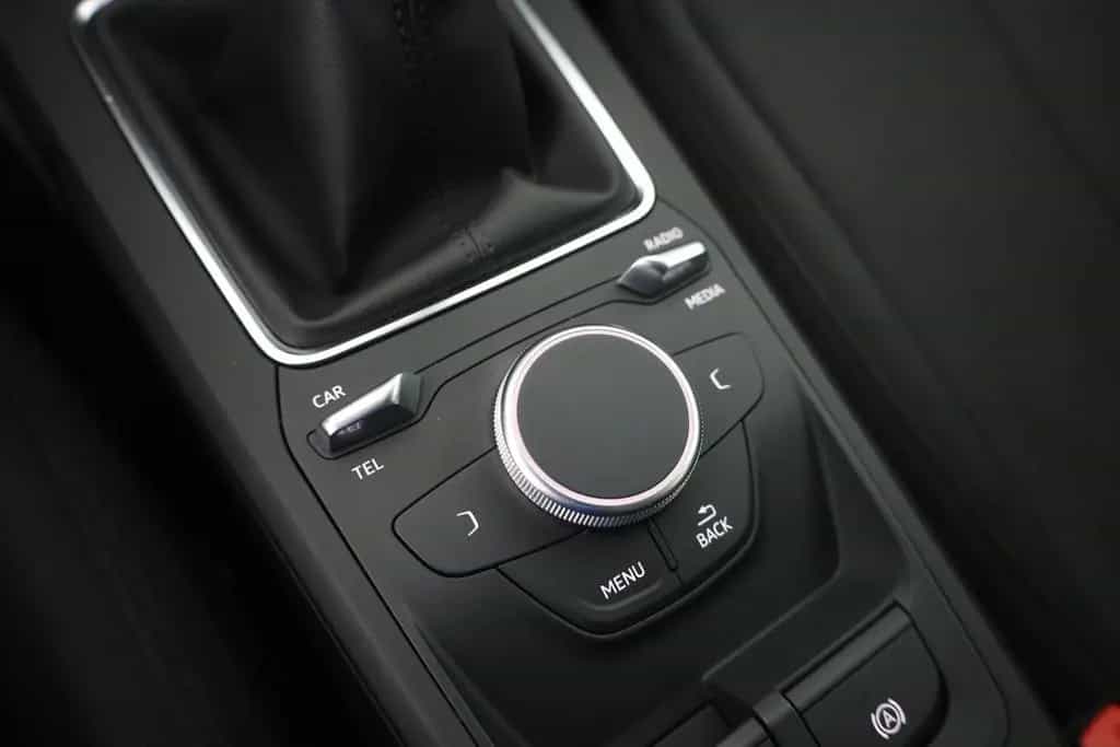 Audi Q2 1.0 TFSI Ultra Navi Sitzheizung Bluetooth USB 01/2018-photo-14