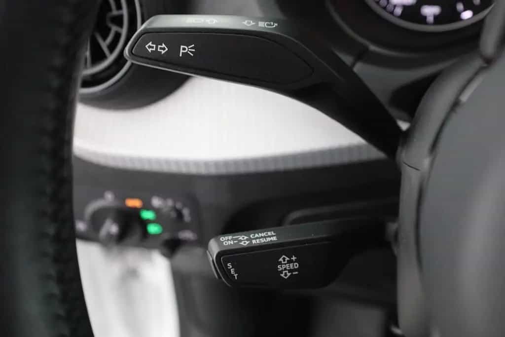 Audi Q2 1.0 TFSI Ultra Navi Sitzheizung Bluetooth USB 01/2018-photo-19