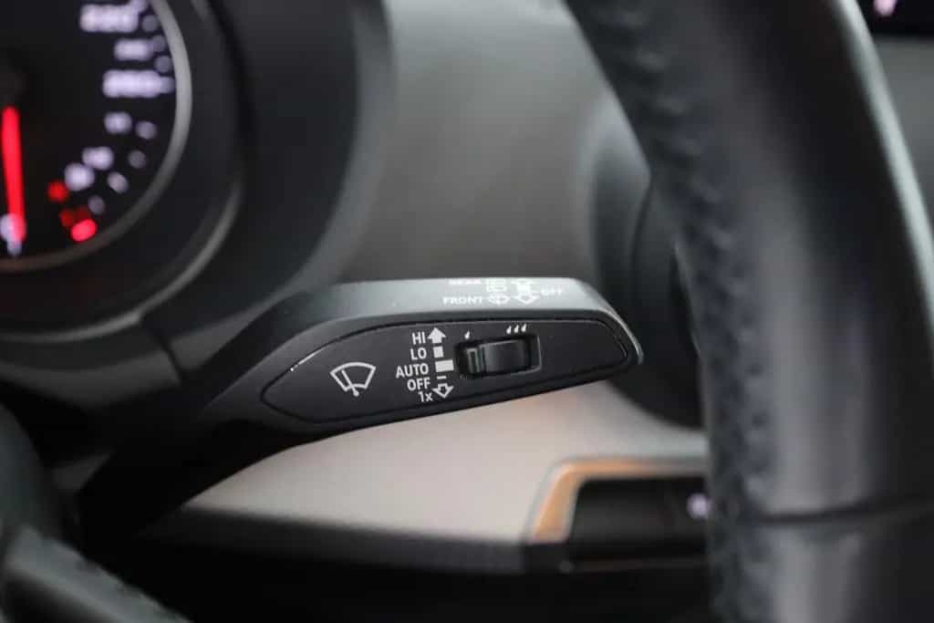 Audi Q2 1.0 TFSI Ultra Navi Sitzheizung Bluetooth USB 01/2018-photo-20