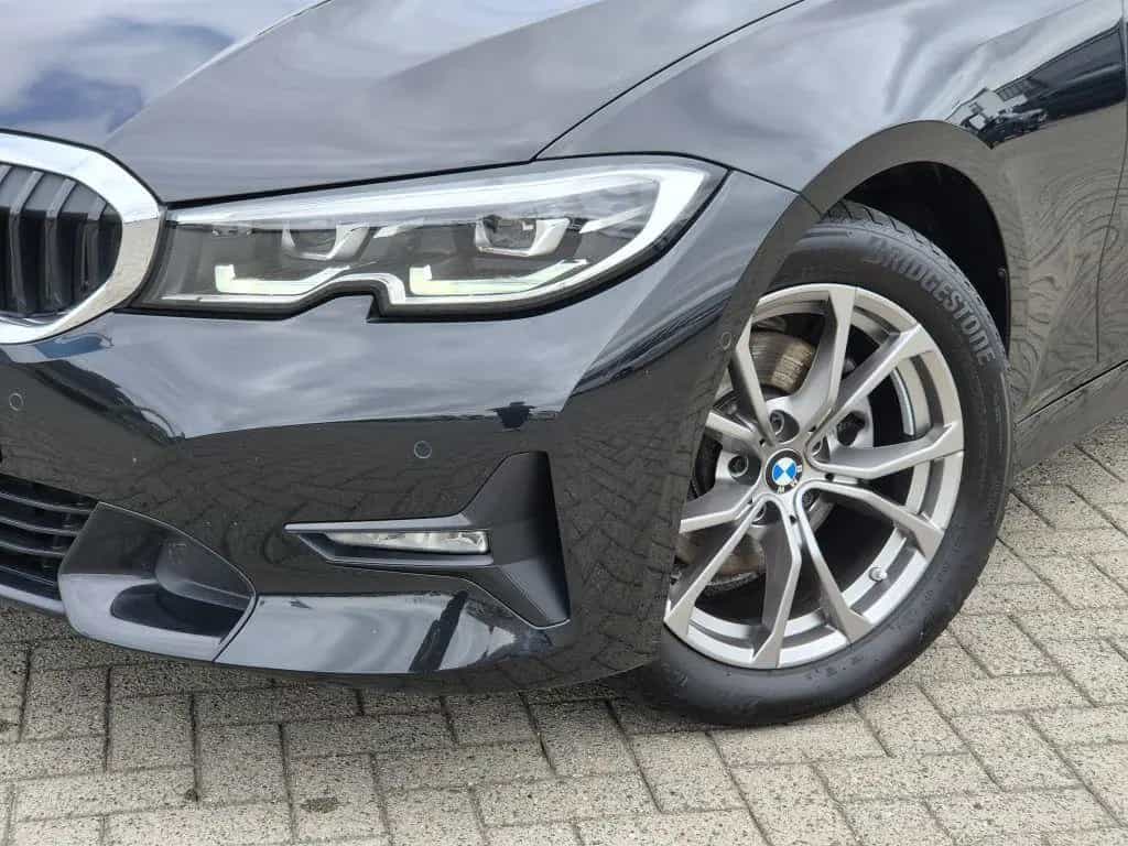 BMW 320 d Touring xDrive Aut. Sport Line 11/2020-photo-1