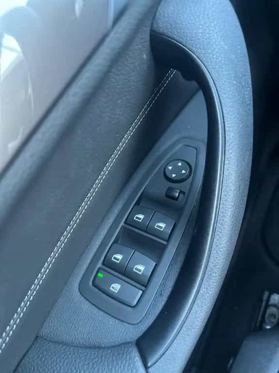 BMW X1 xDrive 20 d xLine 01/2019-photo-27